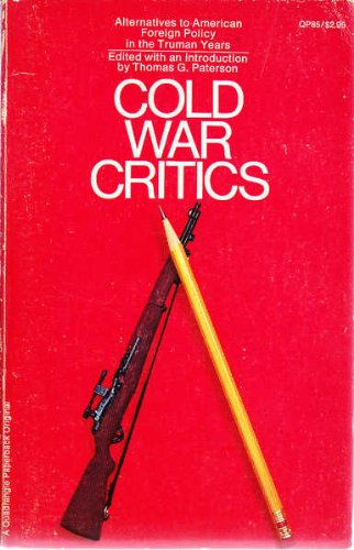 9780812961409: Cold War Critics