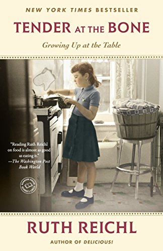 9780812981117: Tender at the Bone: Growing Up at the Table [Lingua Inglese]
