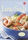 Beispielbild fr Low-Salt Cookbook : A Complete Guide to Reducing Sodium and Fat in the Diet zum Verkauf von Better World Books