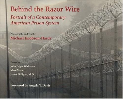 Immagine dell'editore per Behind the Razor Wire: Portrait of a Contemporary American Prison System venduto da ThriftBooks-Atlanta