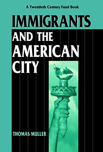 Imagen de archivo de Immigrants and the American City a la venta por Better World Books