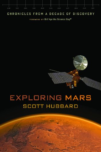 9780816521111: Exploring Mars: Chronicles from a Decade of Discovery