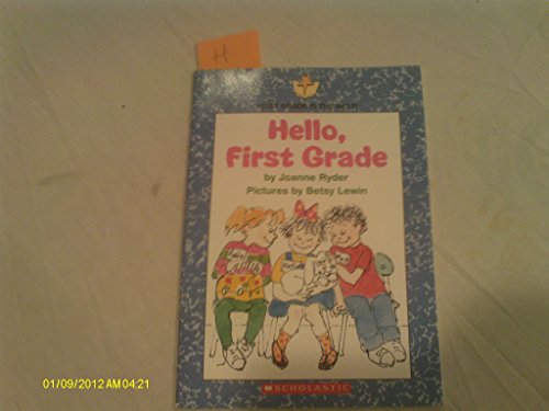 Beispielbild fr Hello First Grade - Pbk (First Grade Is the Best) zum Verkauf von SecondSale