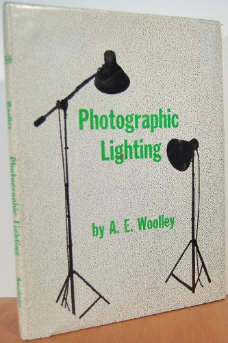 Beispielbild fr Photographic lighting zum Verkauf von The Book Garden