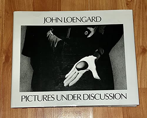 Immagine stock per Pictures Under Discussion