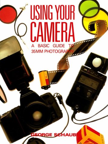 Beispielbild fr Using Your Camera: A Beginner's Guide to 35mm Photography zum Verkauf von Wonder Book