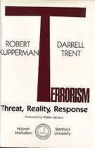 Imagen de archivo de Terrorism: Threat, Reality, Response a la venta por Bingo Used Books