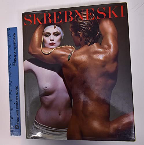 Imagen de archivo de Skrebneski: Black White and Color : Photographs : 1949-1989 a la venta por SecondSale