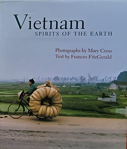9780821227428: Vietnam Spirits of the Earth /anglais