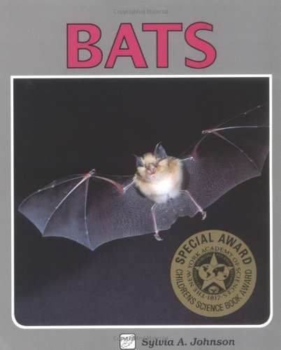 Beispielbild fr Bats (Lerner Natural Science Book) zum Verkauf von Wonder Book