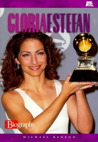 9780822596929: Gloria Estefan (A&E Biography)