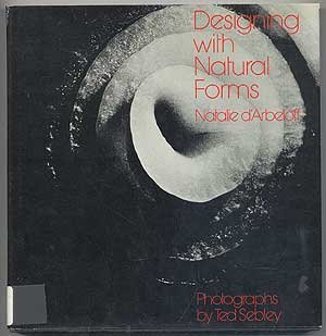 Imagen de archivo de Designing with natural forms a la venta por Wonder Book