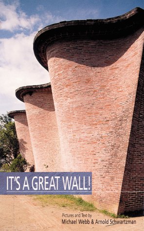 Imagen de archivo de It's A Great Wall a la venta por More Than Words