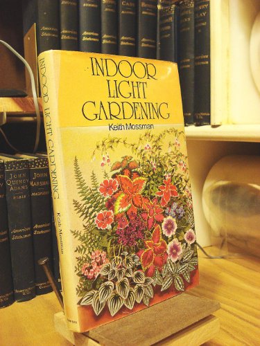 Imagen de archivo de Indoor Light Gardening a la venta por Redux Books