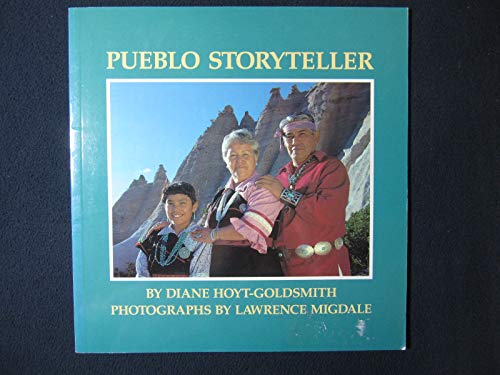 Imagen de archivo de Pueblo Storyteller a la venta por Blue Marble Books LLC