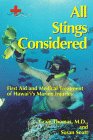 9780824819002: All Stings Considered: First Aid and Medical Treatment of Hawaii's Marine Injuries