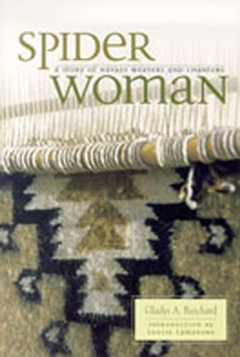 9780826317933: Spider Woman: A Story of Navajo Weavers and Chanters