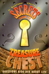 9780828010559: Secrets from the treasure chest: Jr. devotional