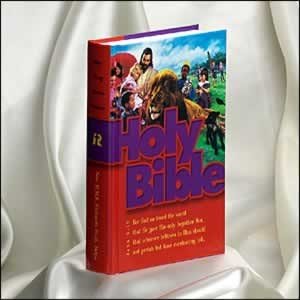 Beispielbild fr NKJV Gift Bible/Children's zum Verkauf von St Vincent de Paul of Lane County