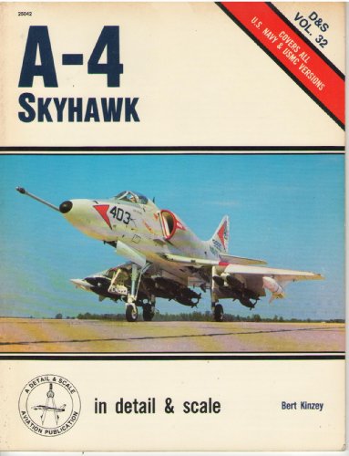 9780830680429: A-4 Skyhawk in detail & scale - D&S Vol. 32