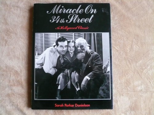 Imagen de archivo de Miracle on 34th Street : A Hollywood Classic a la venta por ZBK Books