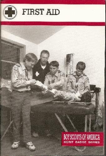Imagen de archivo de First Aid a la venta por Better World Books: West