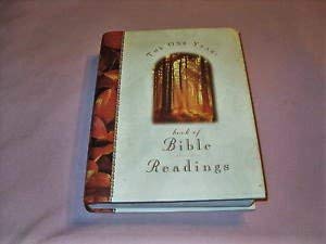 Imagen de archivo de The One Year Book of Bible Readings a la venta por More Than Words