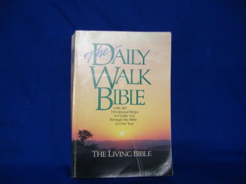 Imagen de archivo de The Daily Walk Bible With 365 Devotional Helps to Guide You Through the Bible in One Year a la venta por KuleliBooks