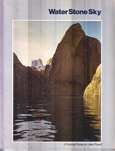 Imagen de archivo de Water, stone, sky: A pictorial essay on Lake Powell a la venta por Visible Voice Books