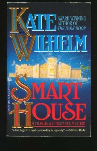 Beispielbild für Smart House: A Charlie and Constance Mystery zum Verkauf von Discover Books