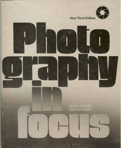 9780844254197: Photography in focus: A basic text