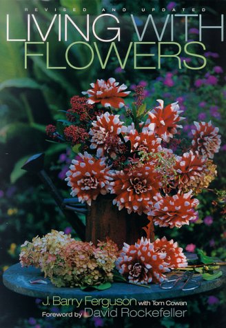 Beispielbild fr Living with Flowers zum Verkauf von Better World Books