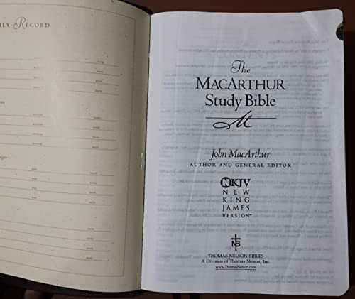 Beispielbild fr The Macarthur Study Bible ~ New King James Version (NKJV) zum Verkauf von SecondSale