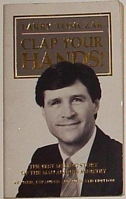 Imagen de archivo de Clap Your Hands a la venta por AwesomeBooks