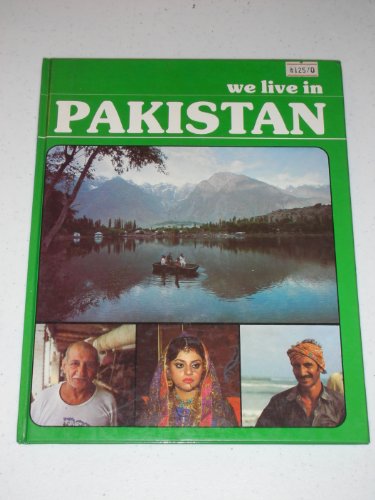 We Live in Pakistan (Living Here) (9780850784749) by Mohamed Amin