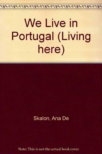 9780850786774: We Live in Portugal (Living Here)