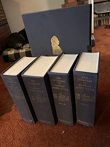 9780851157443: The Journals of Captain James Cook on his Voyage – Edited from the Original Manuscripts: Four Volumes and a Portfolio (Extra Series (Hakluyt Society), No. 34-37.)