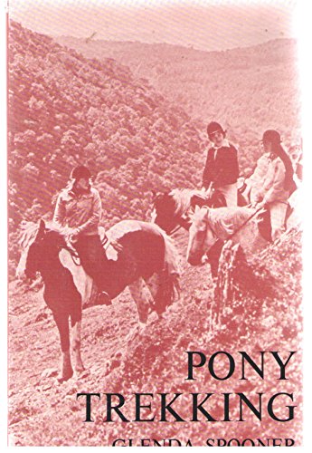 Imagen de archivo de Pony Trekking a la venta por AwesomeBooks