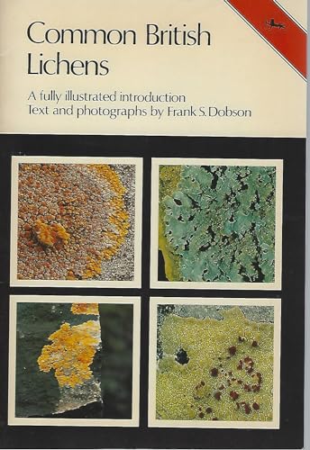 Imagen de archivo de COMMON BRITISH LICHENS a la venta por Lilian Modlock