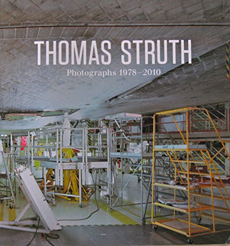 Thomas Struth: Photographs 1978-2010 - Blazwick, Iwona (foreward)