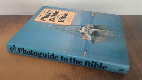 Image d?archive pour Lion Photoguide to the Bible