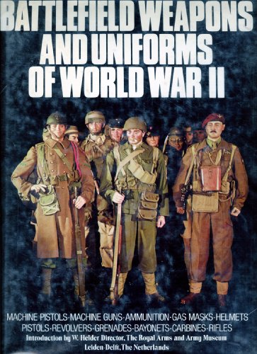 9780856900631: Battlefield weapons and uniforms of World War II