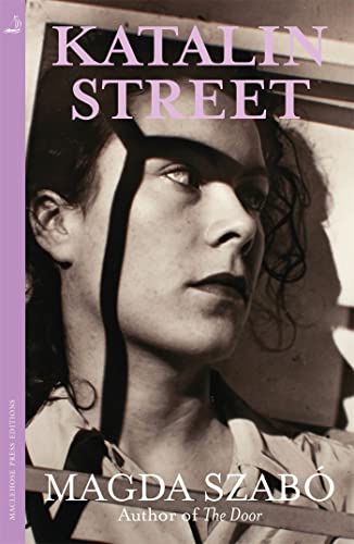 Stock image for Katalin Street : WINNER of the 2018 PEN Translation Prize for sale by Better World Books Ltd