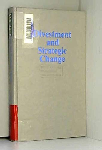 Imagen de archivo de Divestment and Strategic Change a la venta por Anybook.com