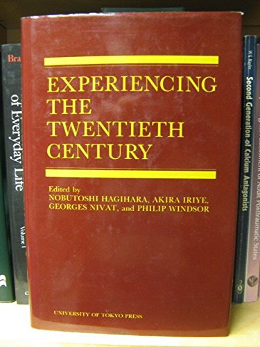 9780860083740: Experiencing the Twentieth Century