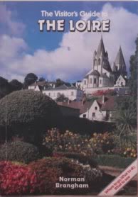 Imagen de archivo de The Visitor's Guide to the Loire a la venta por WorldofBooks