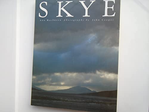 Imagen de archivo de Skye a la venta por MusicMagpie