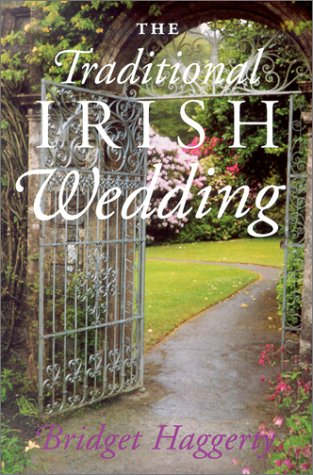 9780863277832: The Traditional Irish Wedding