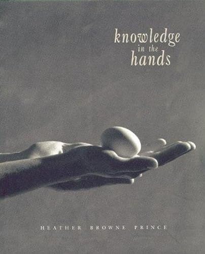 Imagen de archivo de Knowledge in the Hands a la venta por Kennys Bookshop and Art Galleries Ltd.