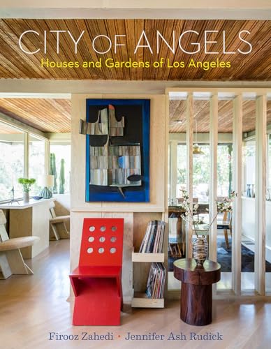 Imagen de archivo de City of Angels: Houses and Gardens of Los Angeles a la venta por Chiron Media